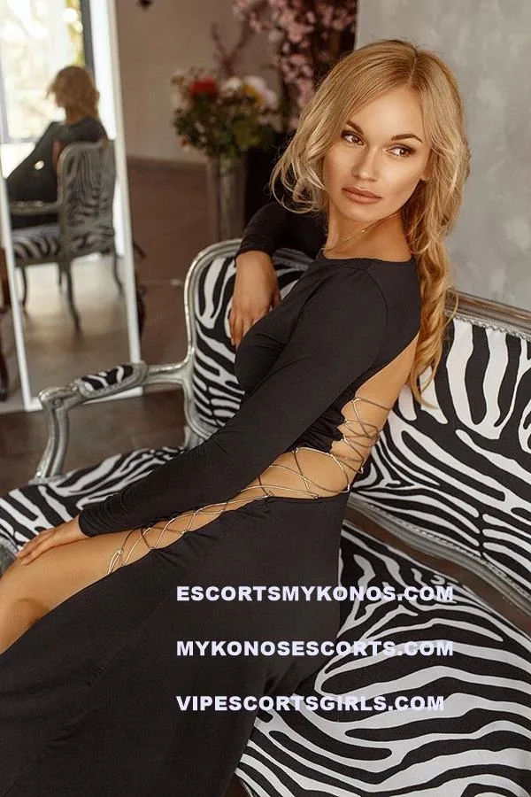 Elizabeth — London escort photo 2