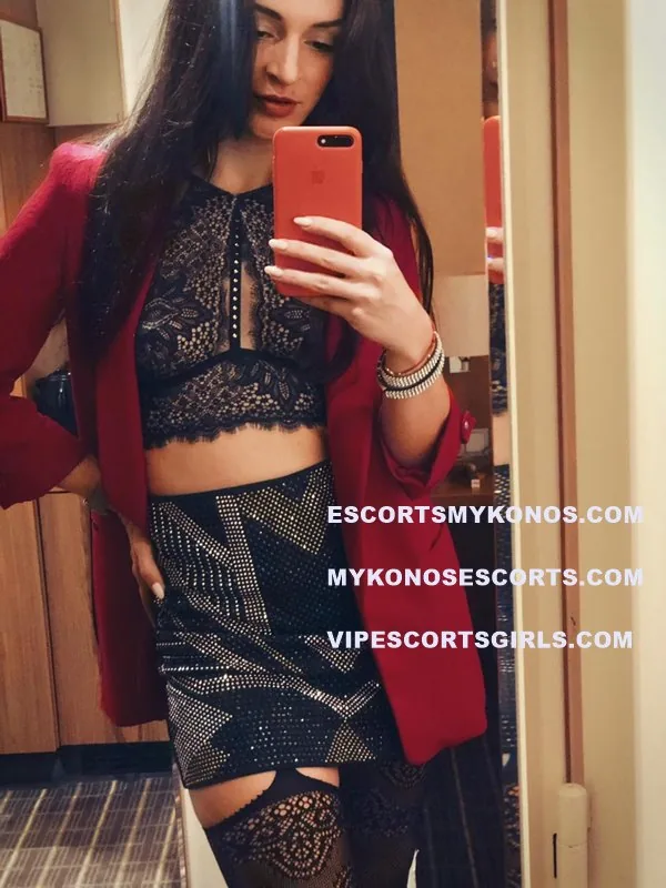 Luisa — London escort photo 2