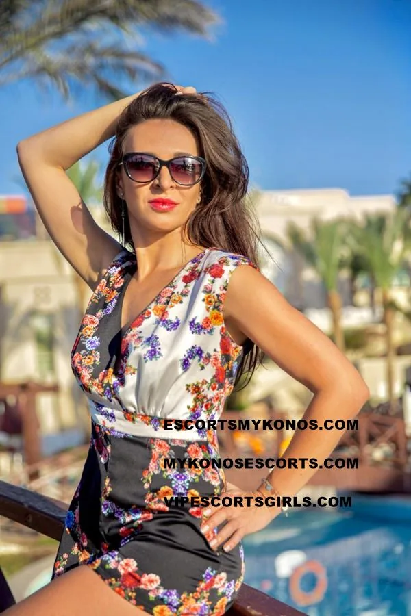 Luisa — London escort photo 3